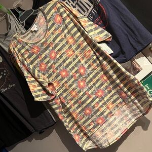 Lularoe Irma shirt